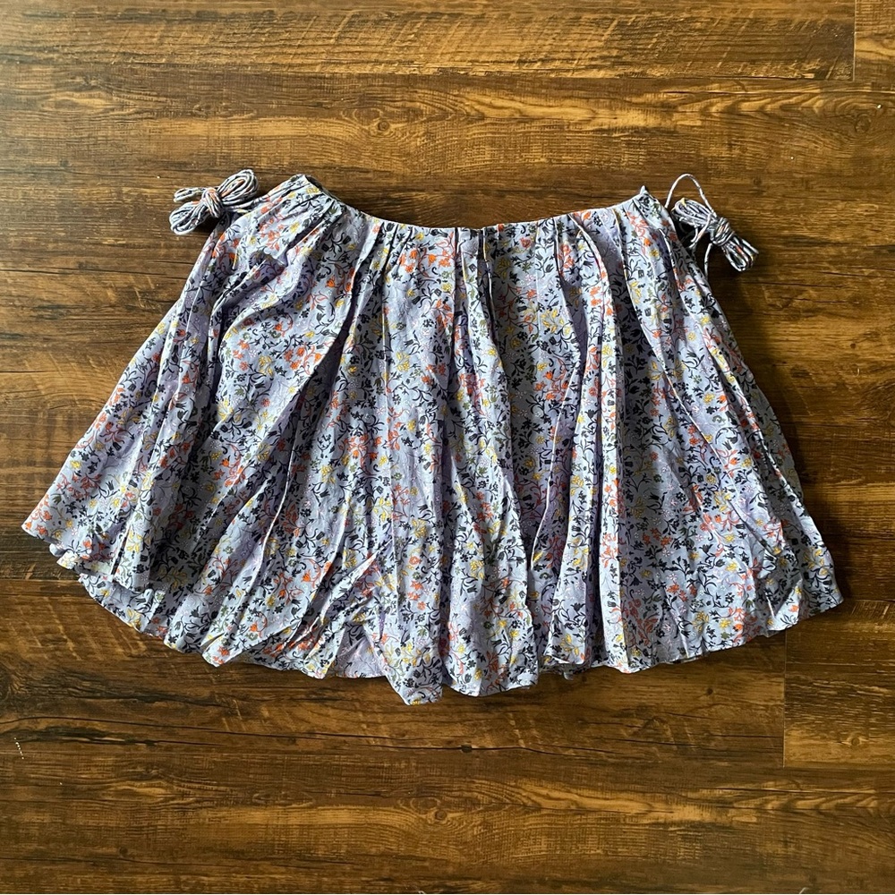 ELLIETTE Silk Floral “Tate” Mini Skirt with Tie Details- Womens 4